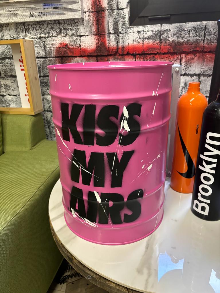 Kiss my airs